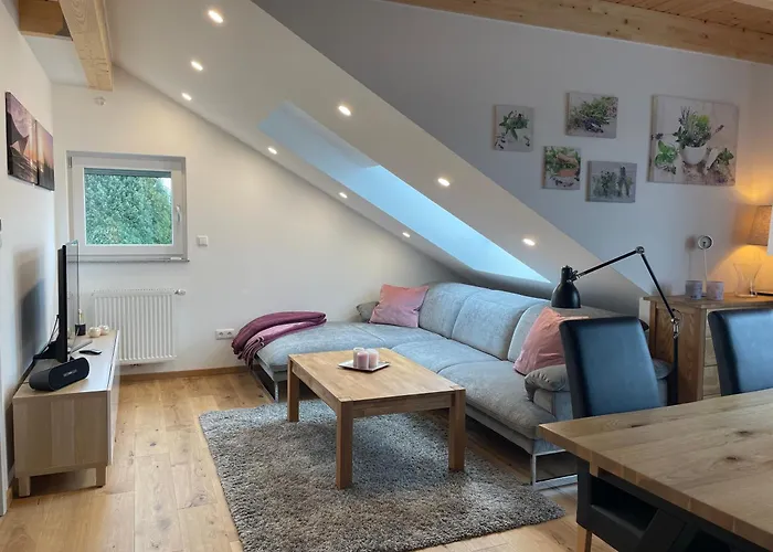 Helles Ruhiges Appartement Im Gruenen
